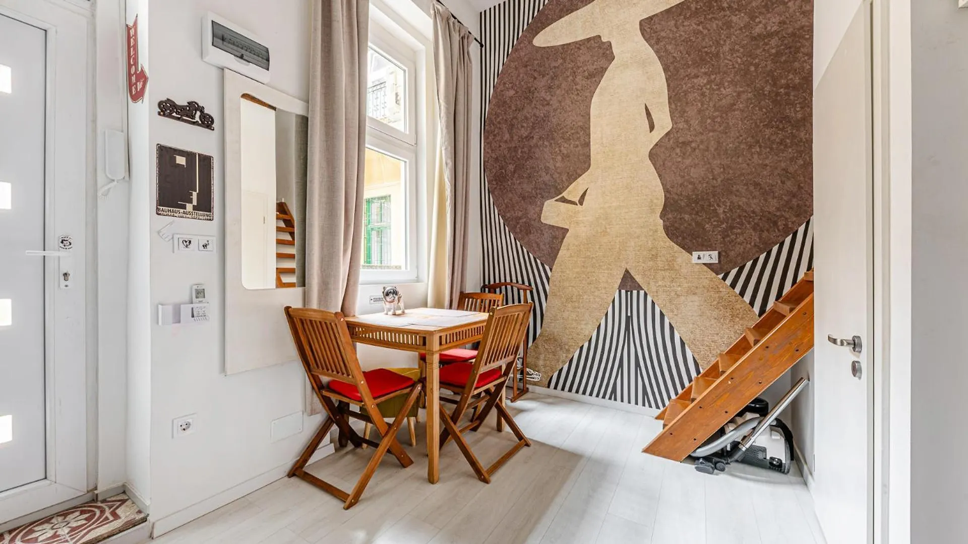 Charming Suite & The Hidden Gem On Akacfa Str Βουδαπέστη 0*,