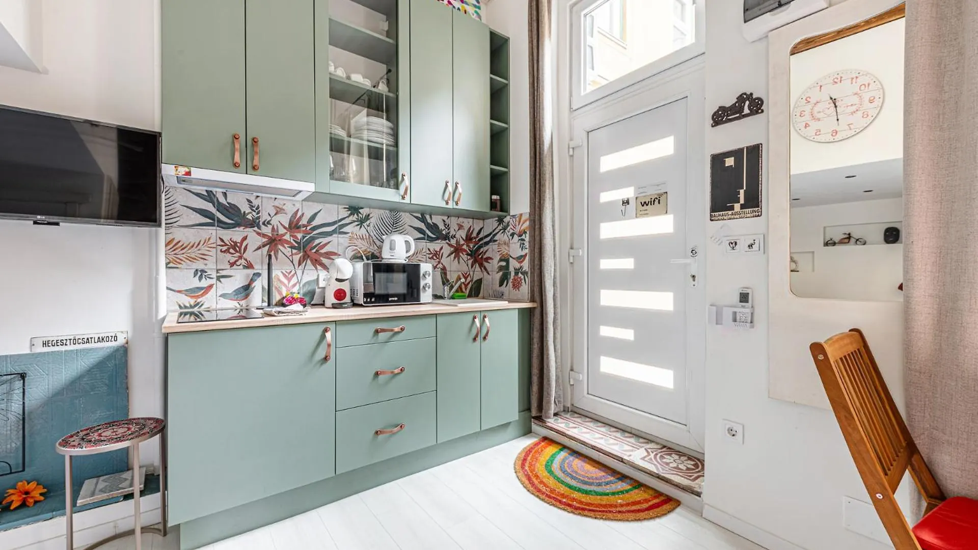 Charming Suite & The Hidden Gem On Akacfa Str Βουδαπέστη