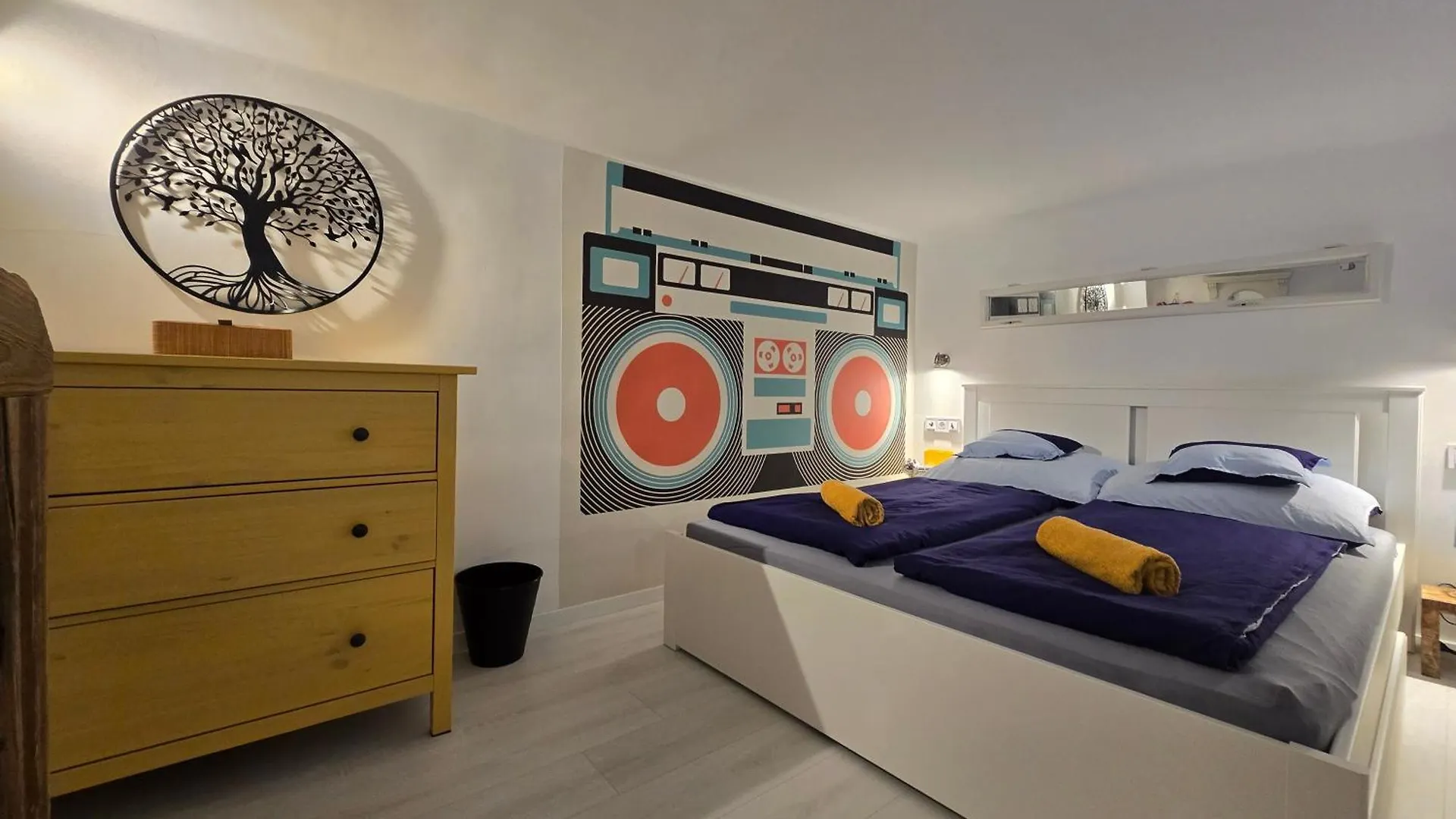Charming Suite & The Hidden Gem On Akacfa Str Budapest Apartment